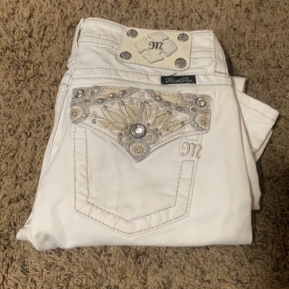 White miss me jeans